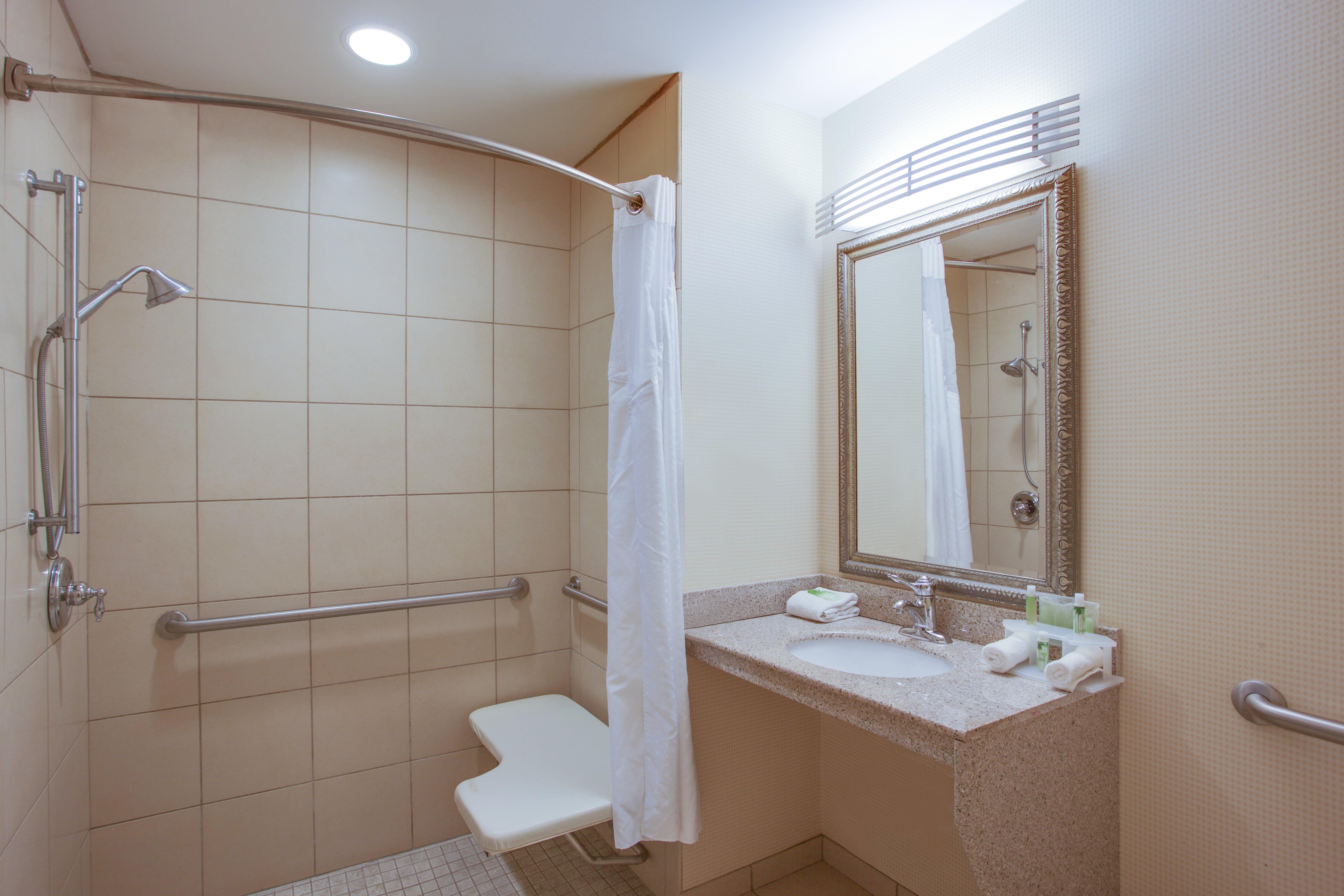 Holiday Inn Express Hotel & Suites Greensboro-East By Ihg Exteriér fotografie