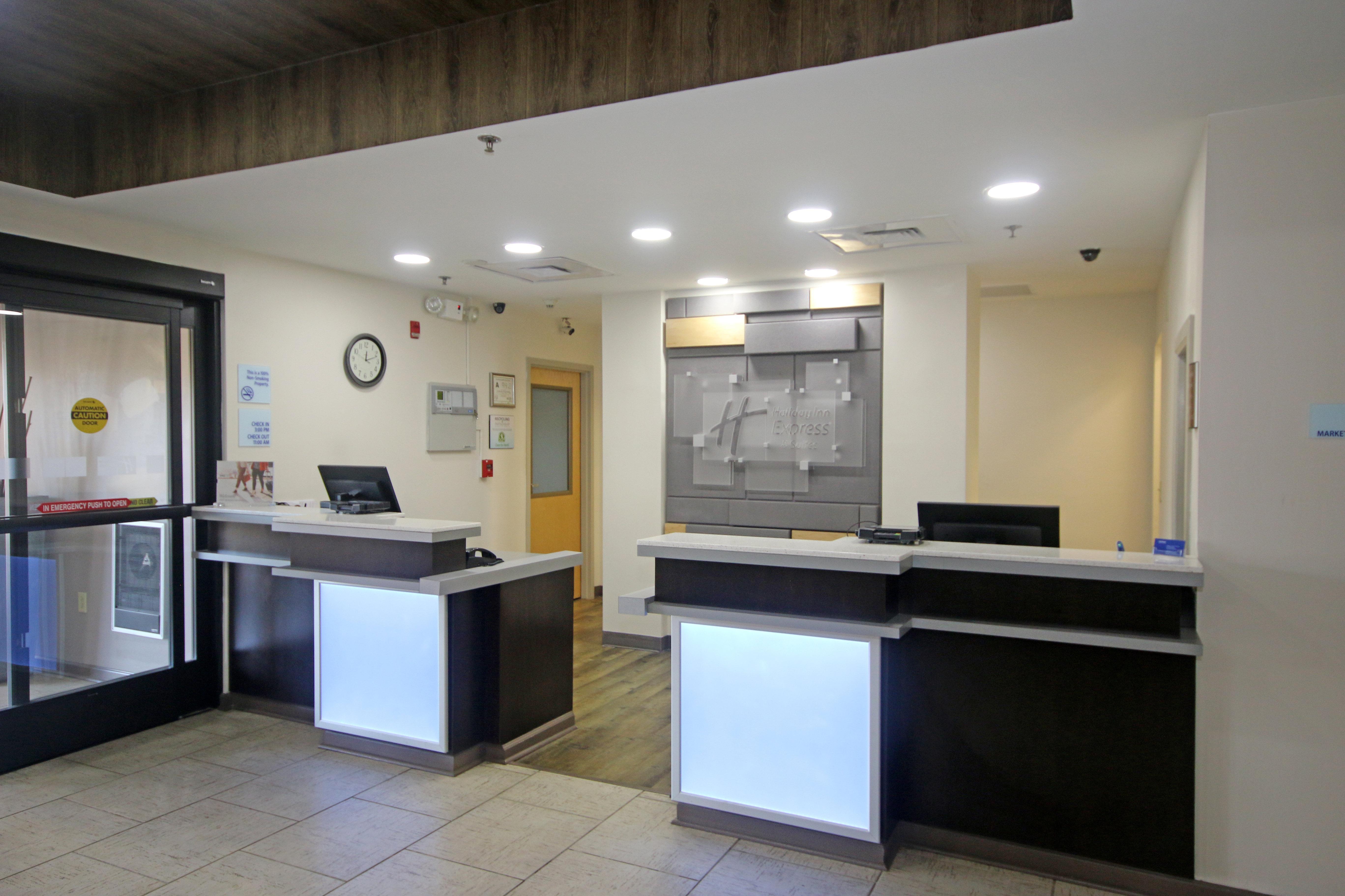 Holiday Inn Express Hotel & Suites Greensboro-East By Ihg Exteriér fotografie
