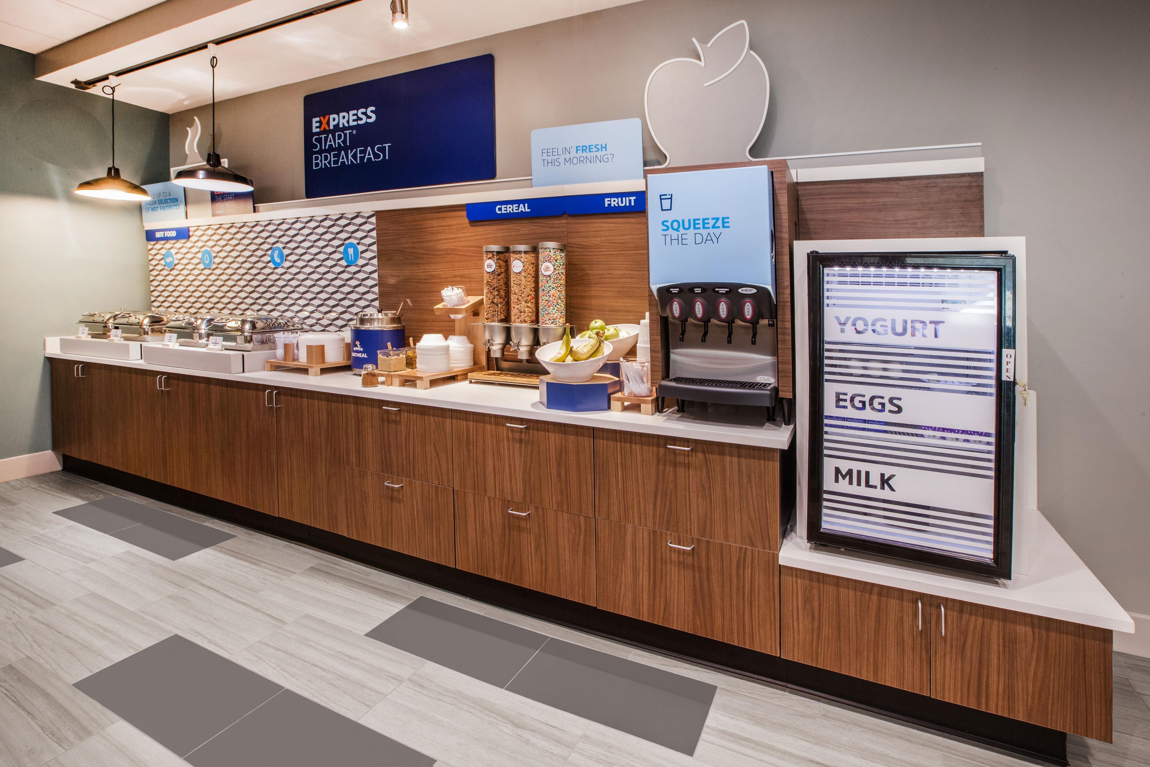 Holiday Inn Express Hotel & Suites Greensboro-East By Ihg Exteriér fotografie