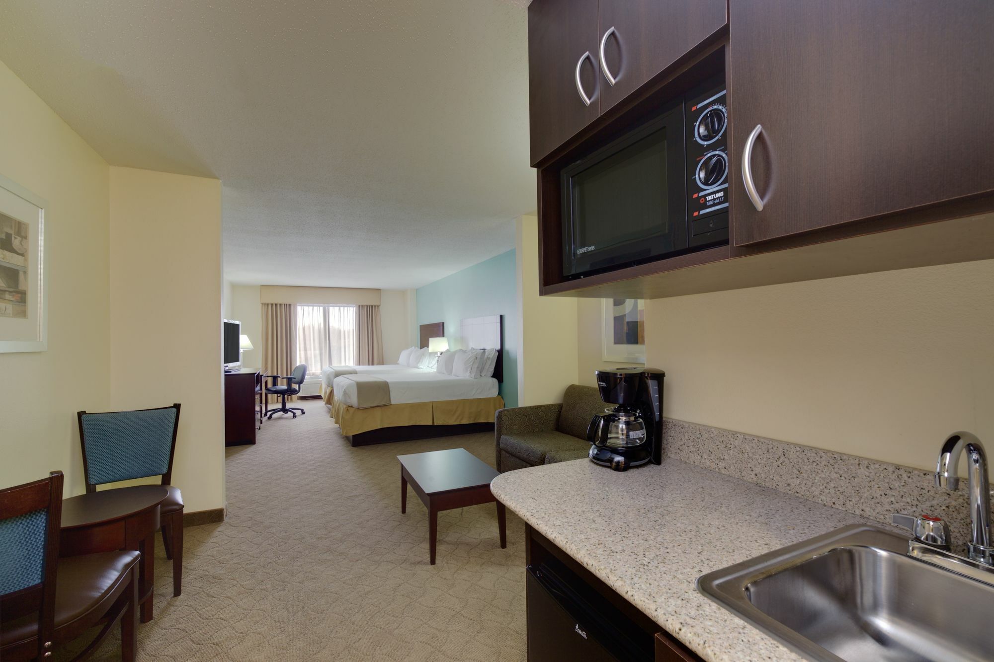 Holiday Inn Express Hotel & Suites Greensboro-East By Ihg Exteriér fotografie